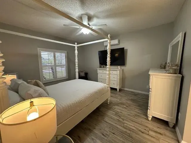 261 SW De Gouvea Terrace, Port St. Lucie FL 34984