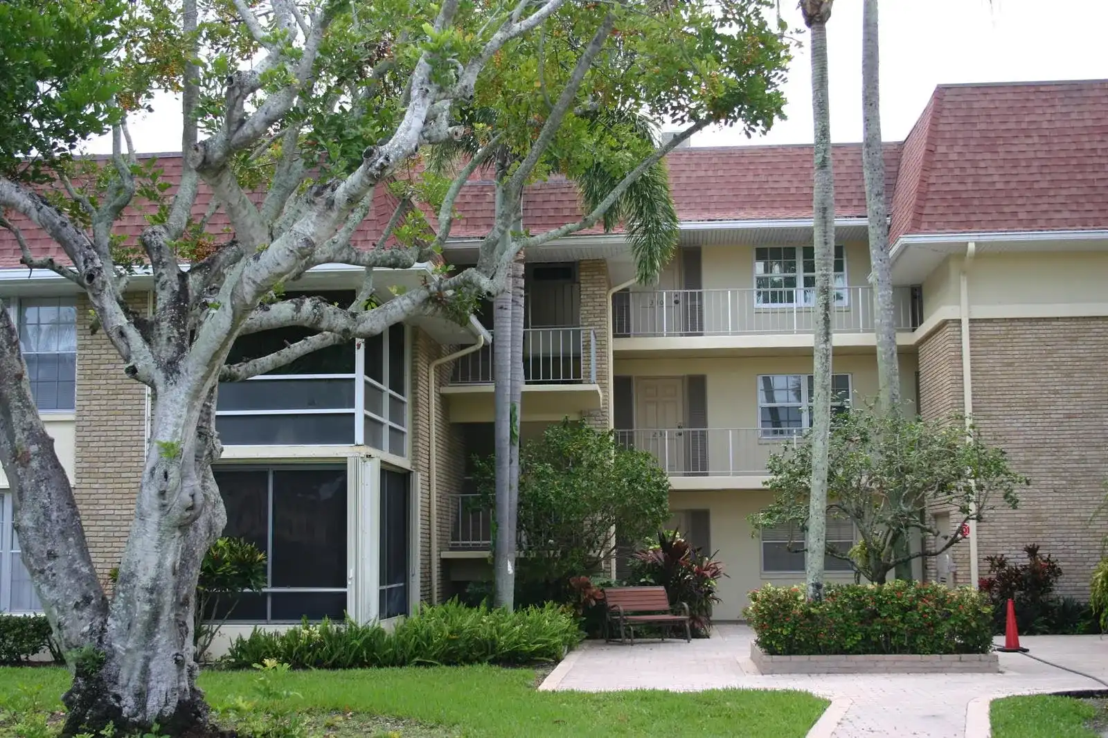 5570 Tamberlane Circle # 130, Palm Beach Gardens FL 33418