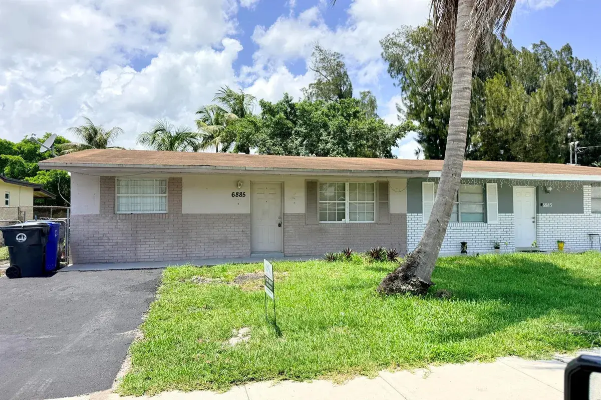 6885 SW 16th Court, North Lauderdale FL 33068