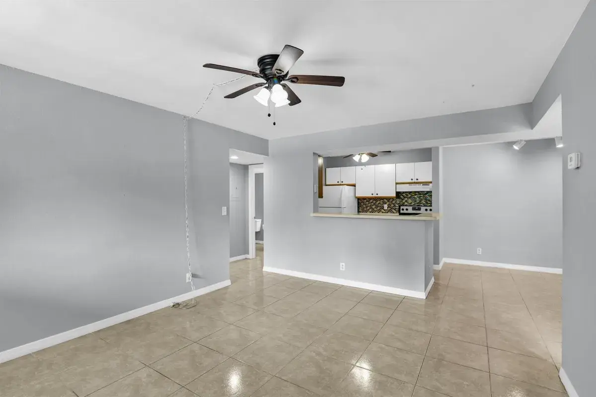 3995 W Mcnab Road # B205, Pompano Beach FL 33069