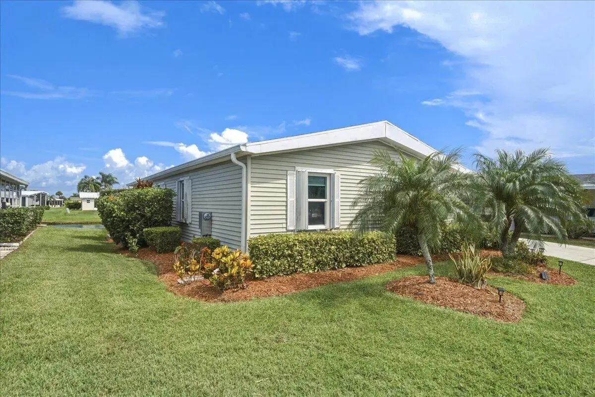 8475 Filifera Court, Port St. Lucie FL 34952