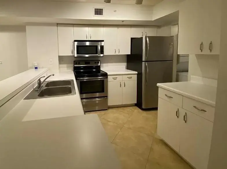 2600 S University Drive # 207, Davie FL 33328