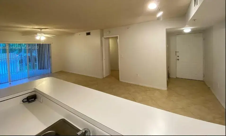 2600 S University Drive # 207, Davie FL 33328