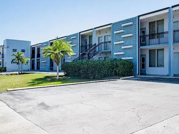 980 NE 169th Street, North Miami Beach FL 33162