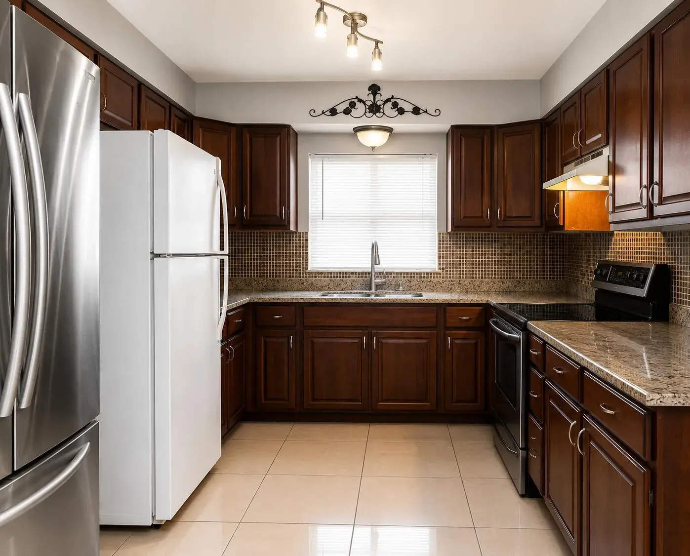 557 W Dayton Circle, Fort Lauderdale FL 33312