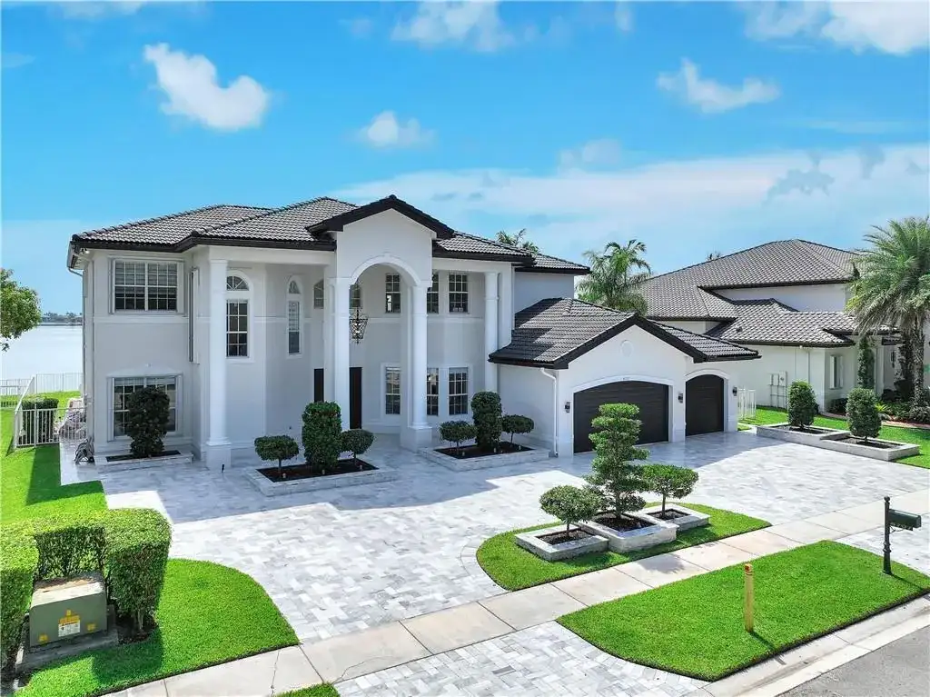 4707 SW 195th Terrace, Miramar FL 33029 photo 2