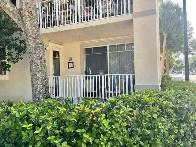 4736 Chancellor Drive # 13, Jupiter FL 33458