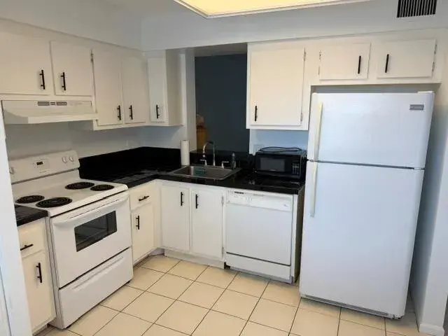 6675 S Oriole Boulevard # 4040, Delray Beach FL 33446