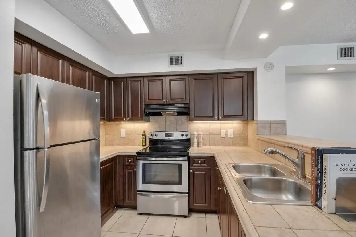 1733 Village Boulevard # 105, West Palm Beach FL 33409 photo 4