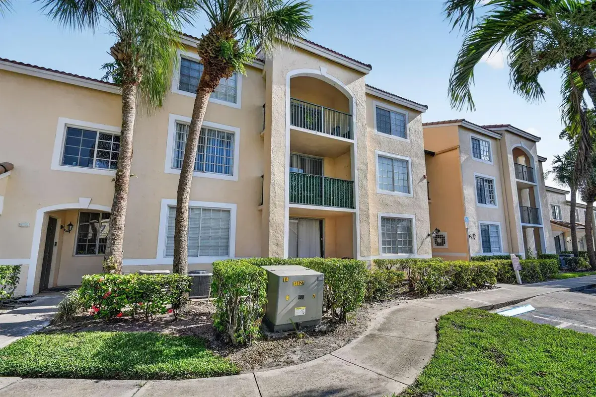 1733 Village Boulevard # 105, West Palm Beach FL 33409