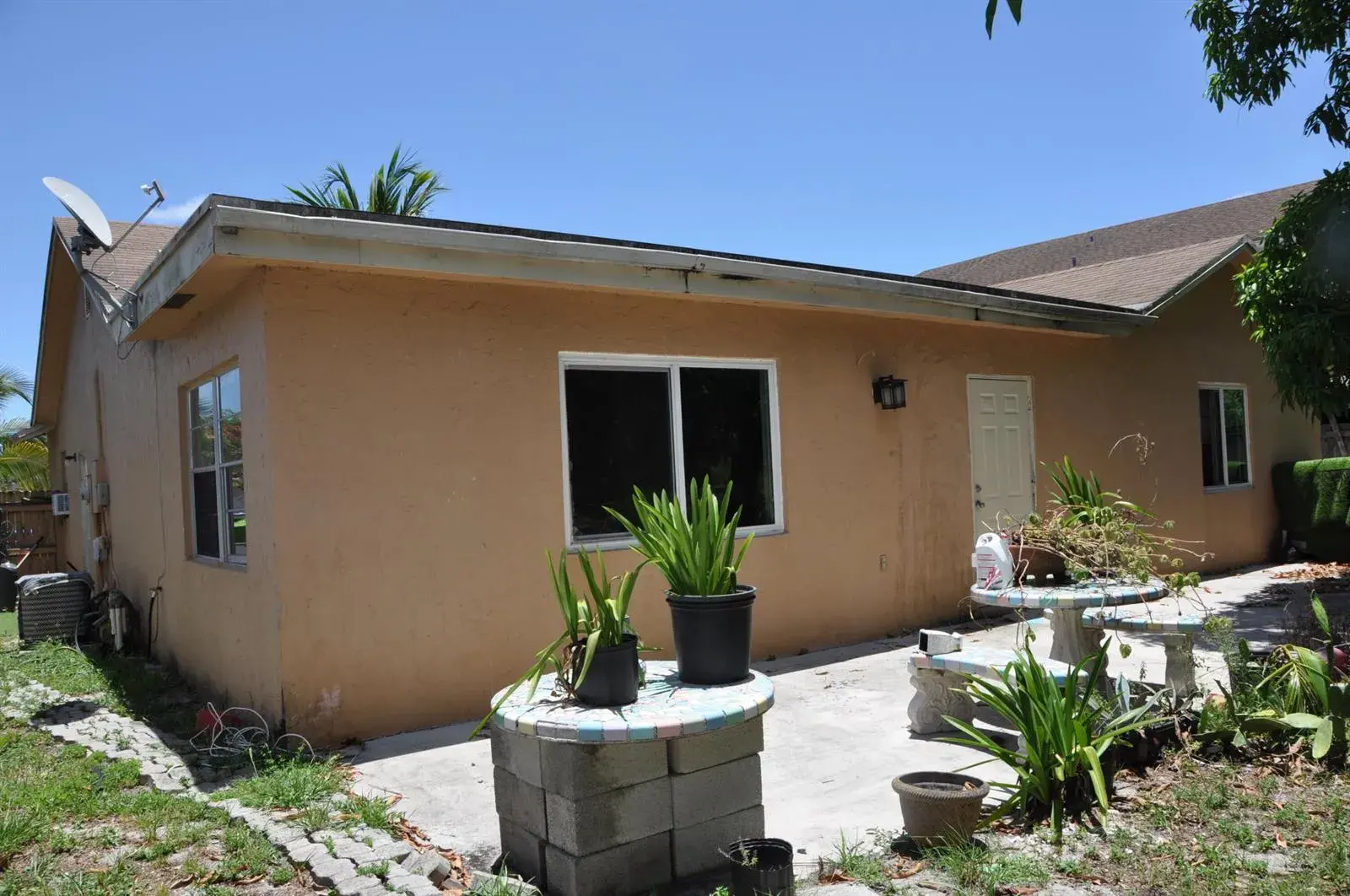 1906 SW 87th Avenue, North Lauderdale FL 33068