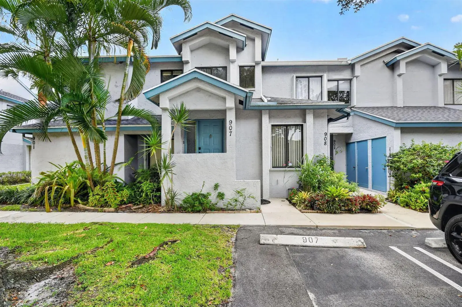 907 Harbour Pointe Way, FL 33413