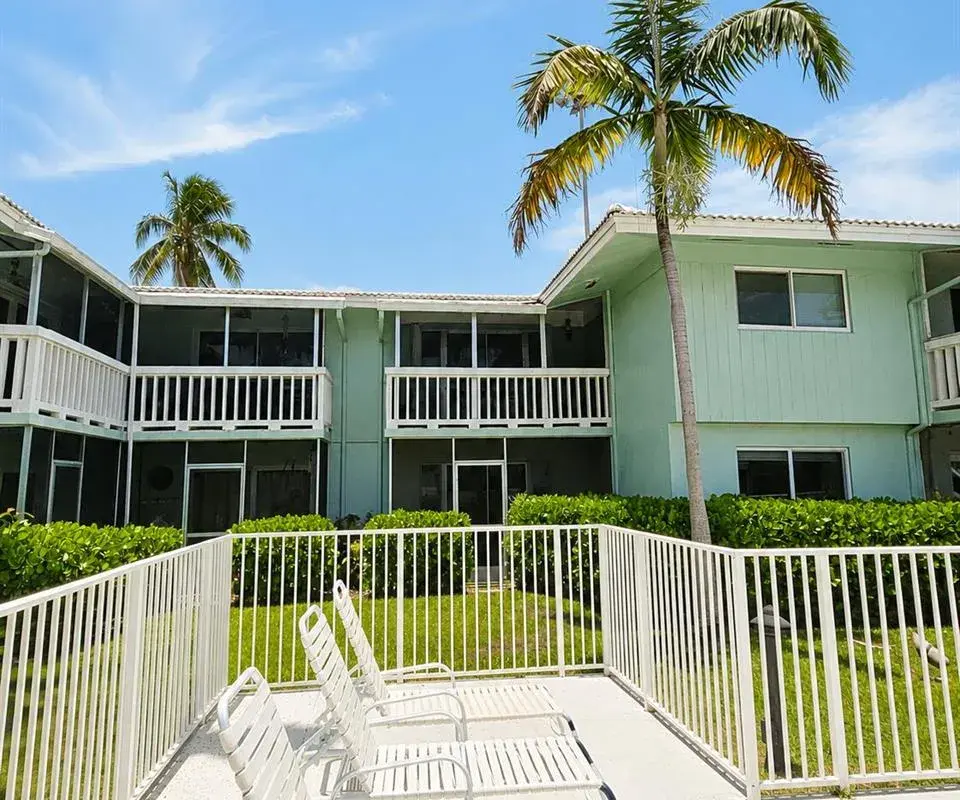 322 N Federal Highway # 239, Deerfield Beach FL 33441