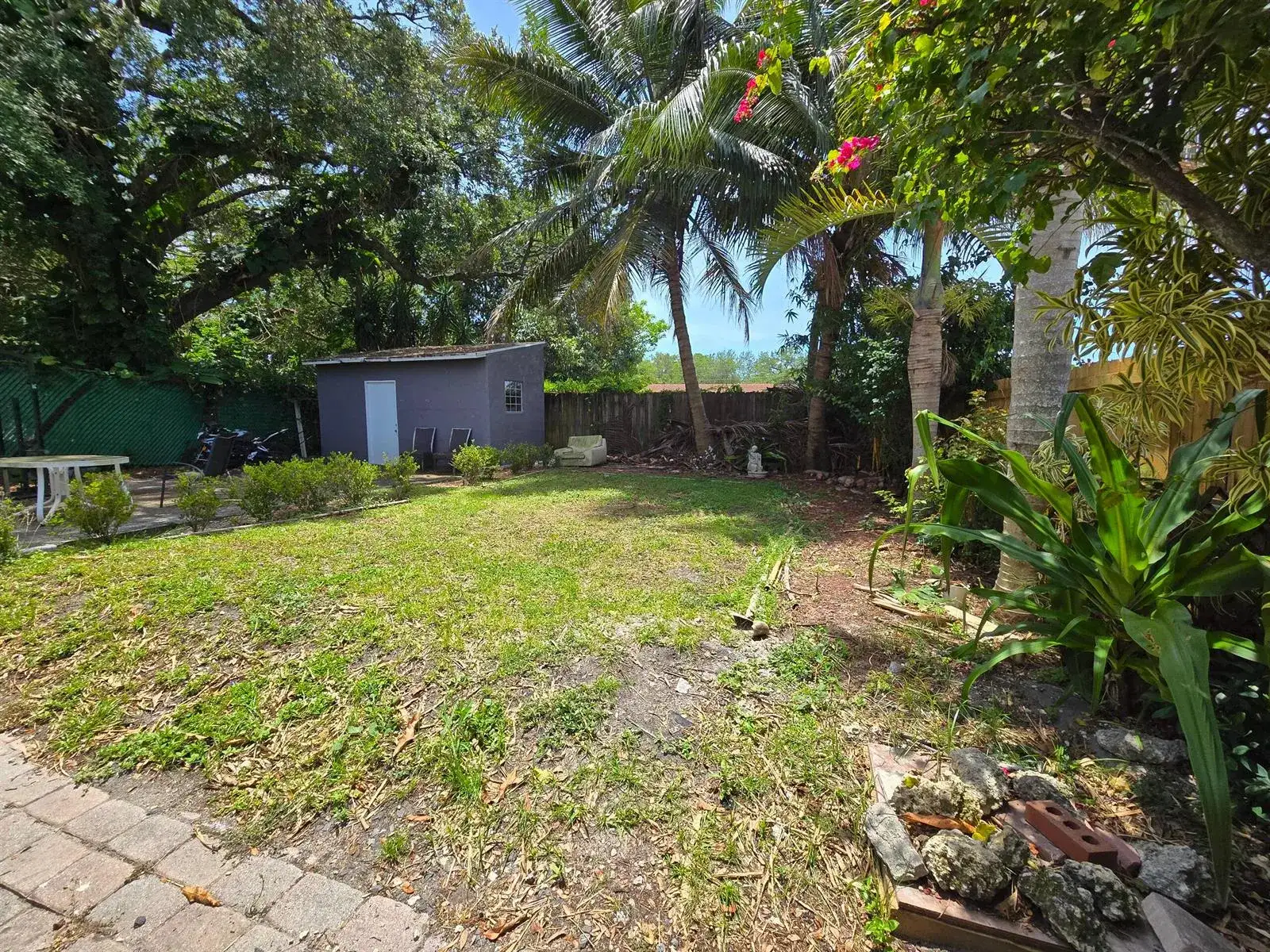 2438 NE 184th Street, North Miami Beach FL 33160 photo 2