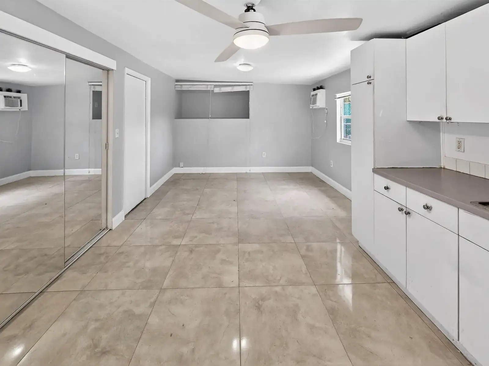 2438 NE 184th Street, North Miami Beach FL 33160 photo 4