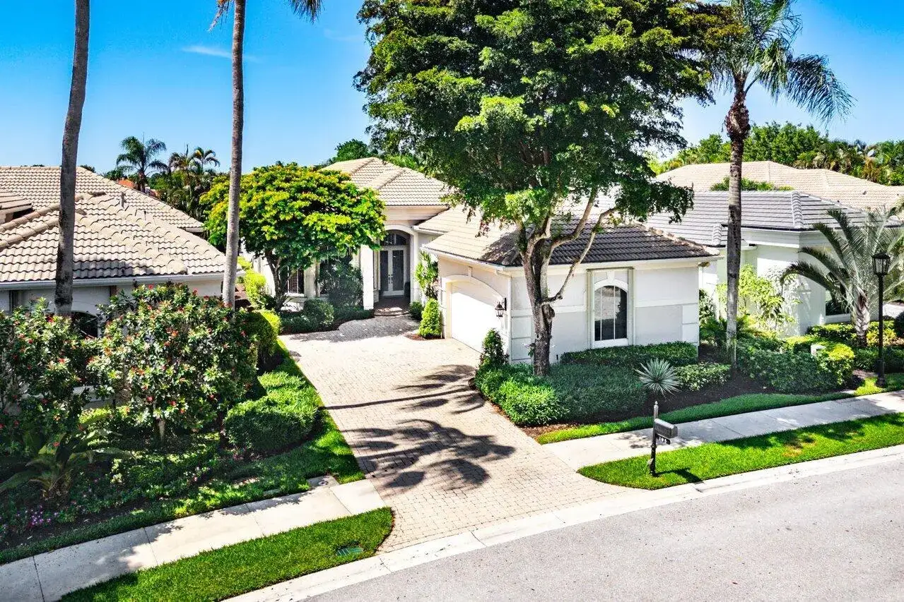 105 Island Cove Way, Palm Beach Gardens FL 33418 photo 2