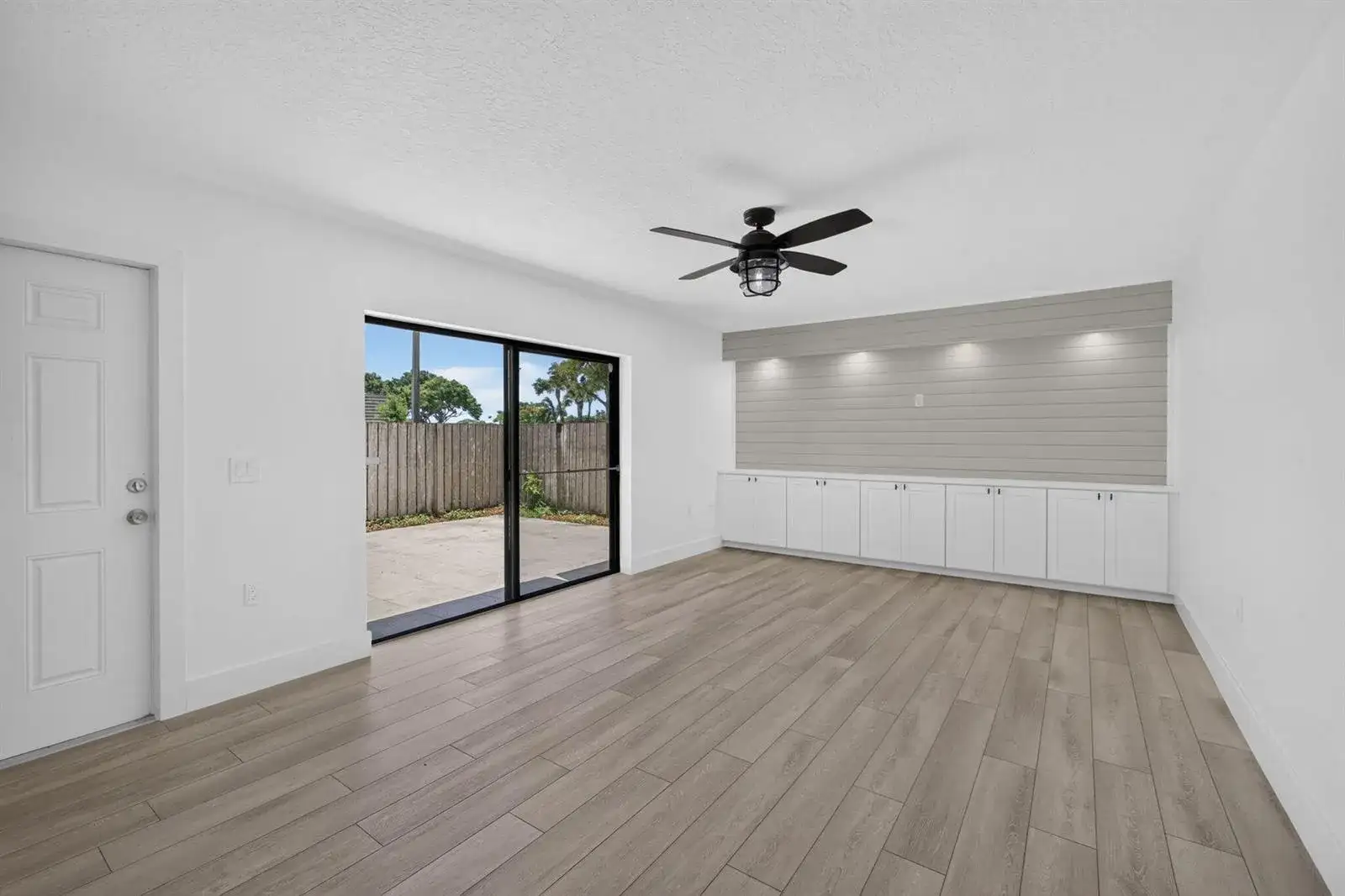 2101 21st Way, West Palm Beach FL 33407 photo 4