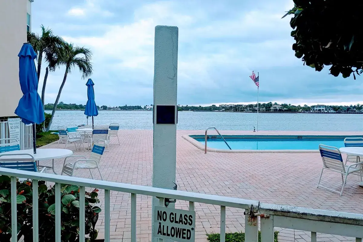 1810 New Palm Way # 215, Boynton Beach FL 33435