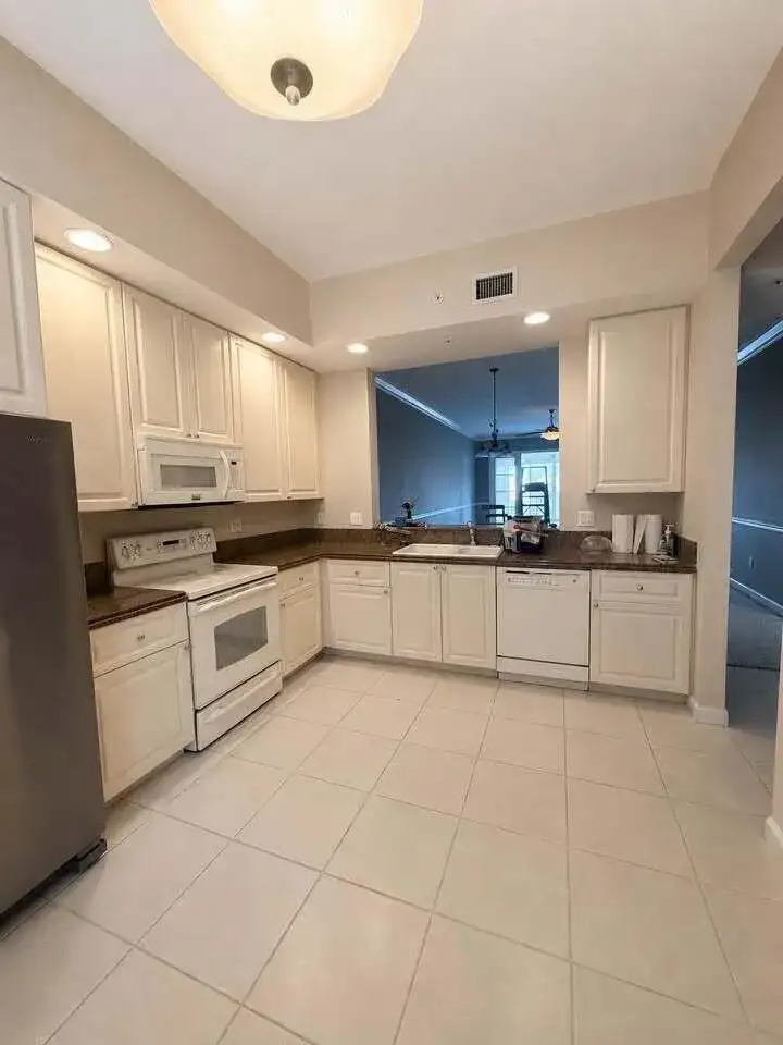 5 Harbour Isle Drive E, Fort Pierce FL 34949 photo 2