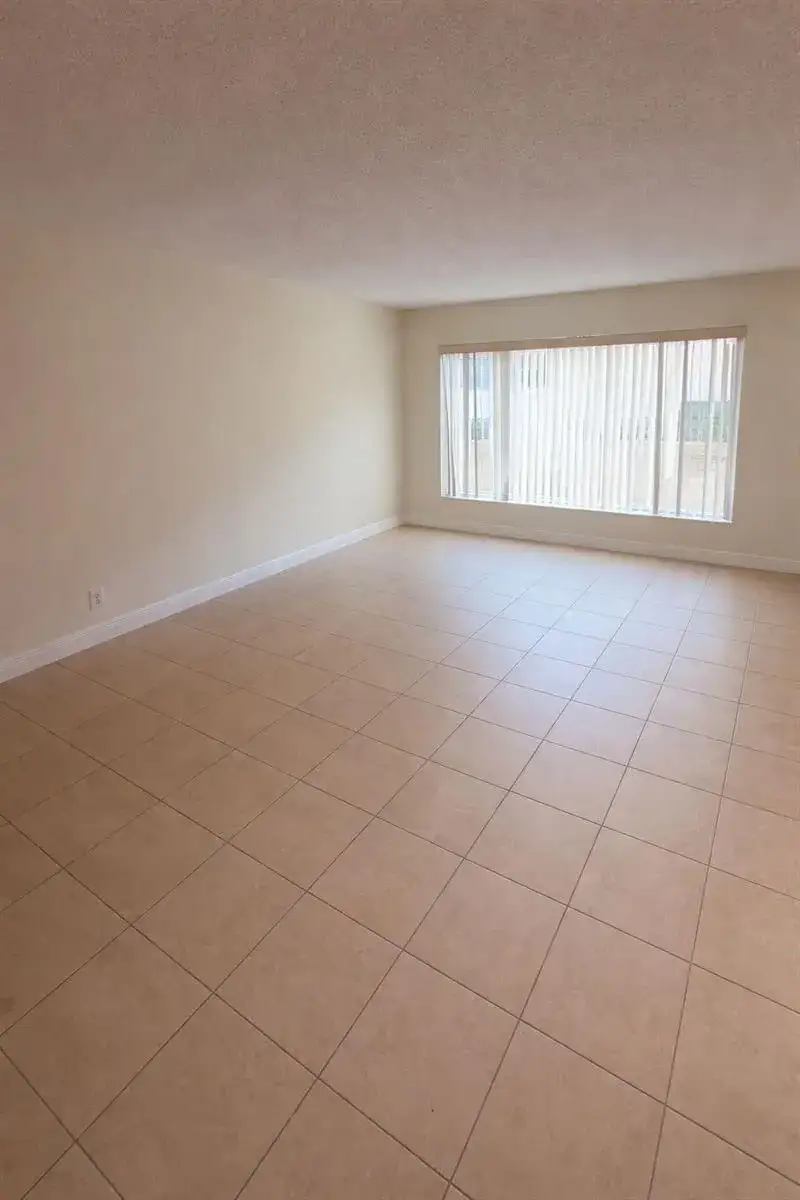 7910 Taft Street # 109, Pembroke Pines FL 33024 photo 3
