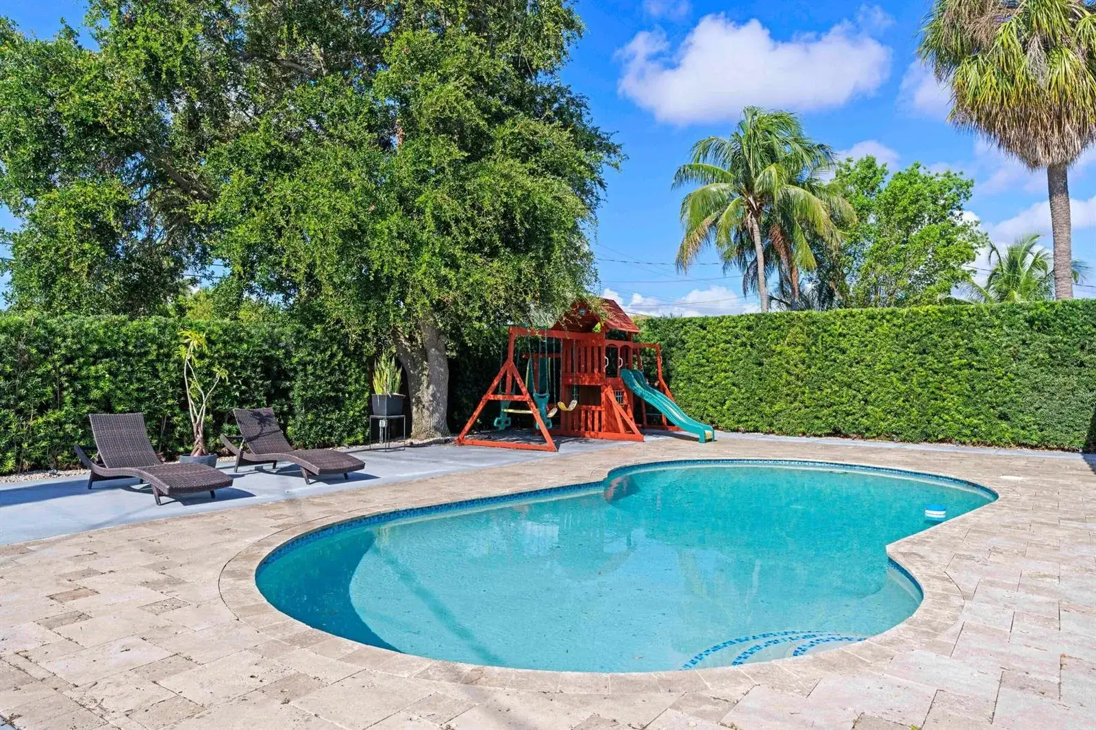 300 SE 8th Court, Pompano Beach FL 33060 photo 2