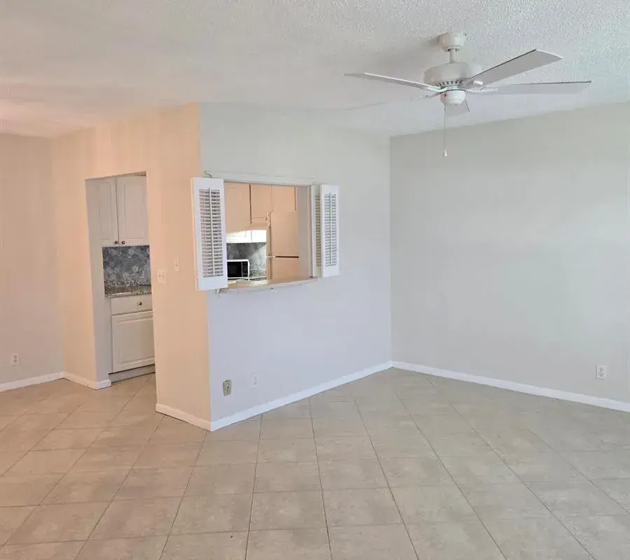 99 Salisbury E, West Palm Beach FL 33417
