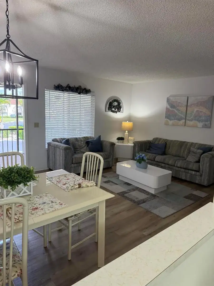 133 Lake Pine Circle # 2, FL 33463 photo 2