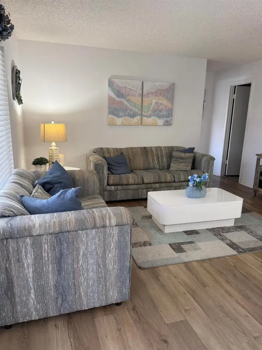 133 Lake Pine Circle # 2, FL 33463