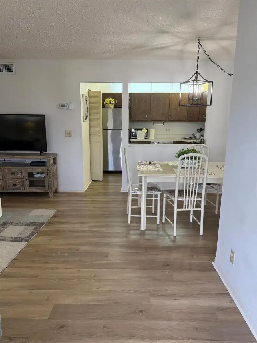 133 Lake Pine Circle # 2, FL 33463 photo 4