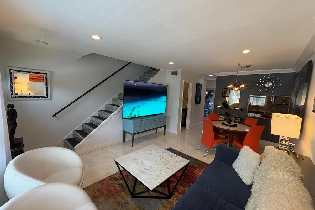 113 NE 20th Court # 4g, Wilton Manors FL 33305