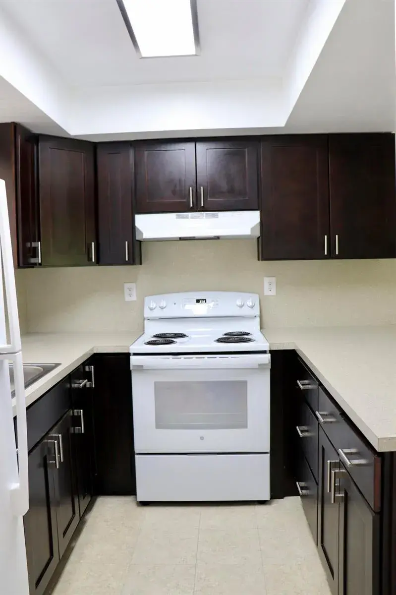 482 SW 9th # 18, Boca Raton FL 33432