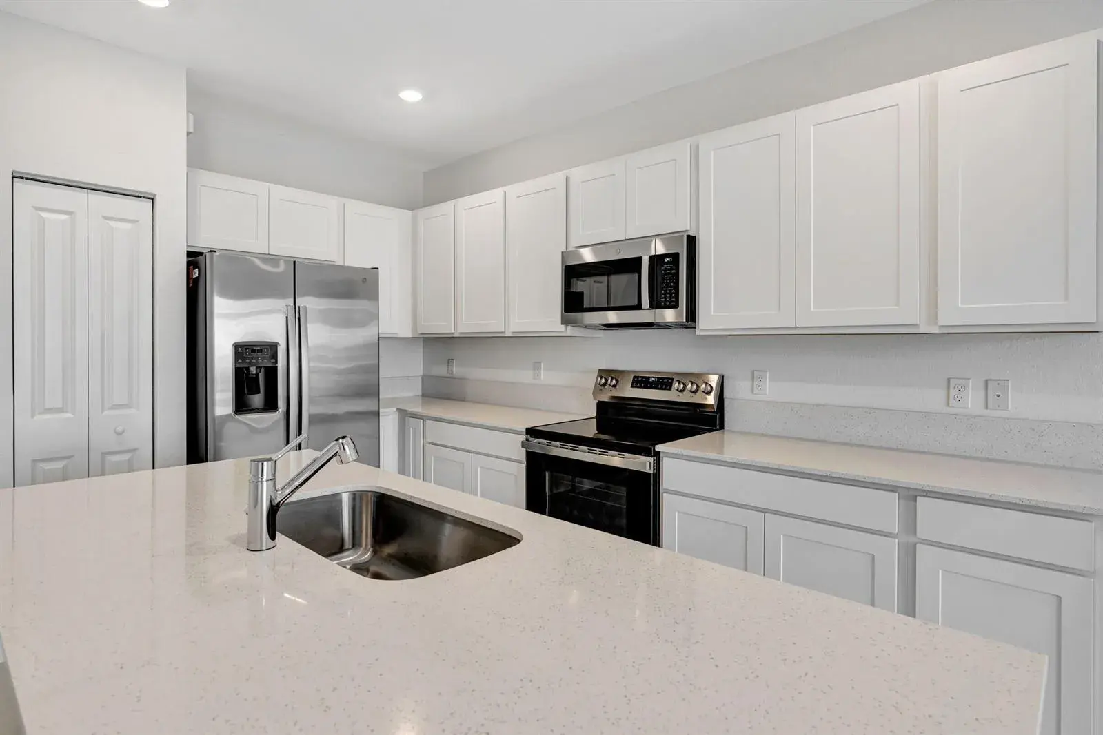 539 SE Rivergrass Street, Port St. Lucie FL 34984