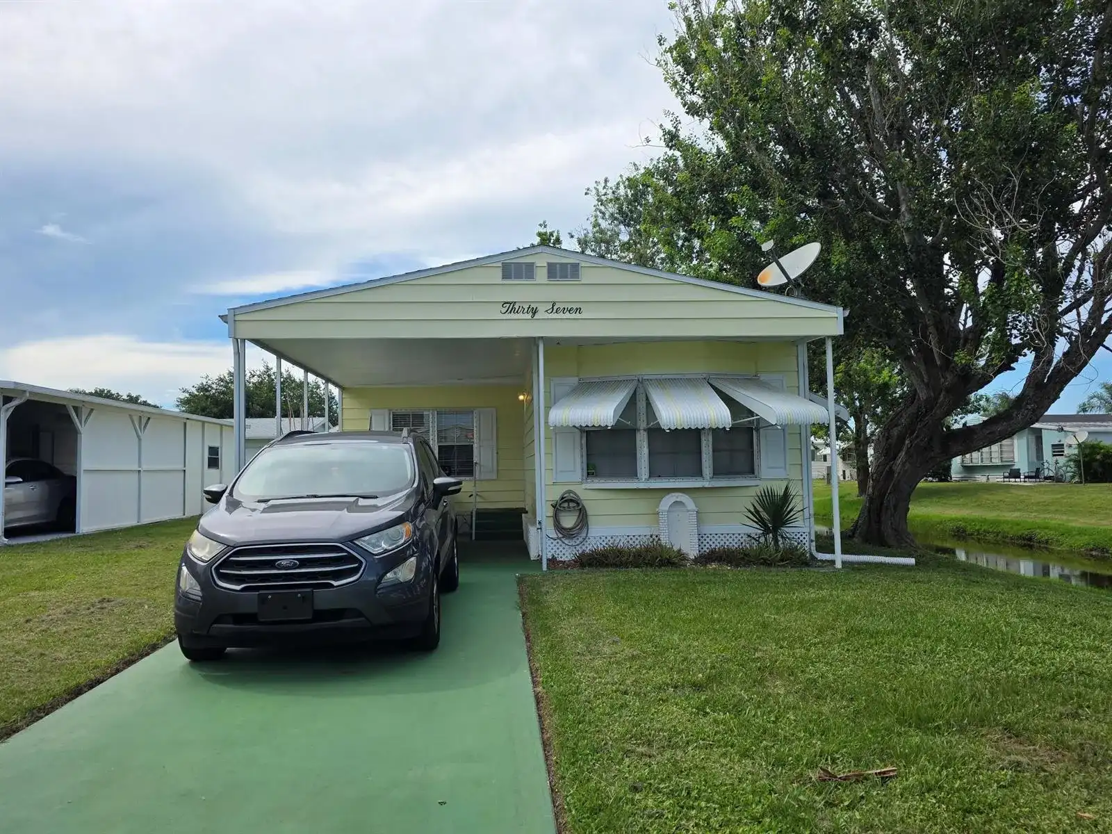 37 Los Lagos Road, Port St. Lucie FL 34952