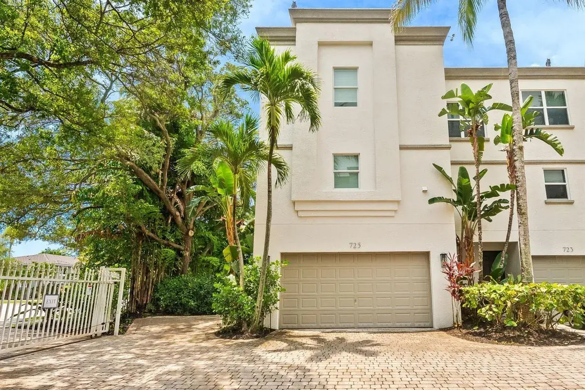 725 SW 4th Avenue, Fort Lauderdale FL 33315
