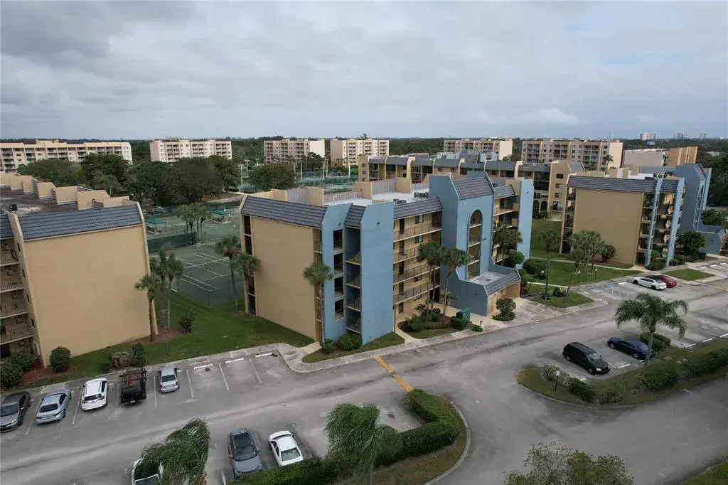 2788 Tennis Club Drive # 101, West Palm Beach FL 33417