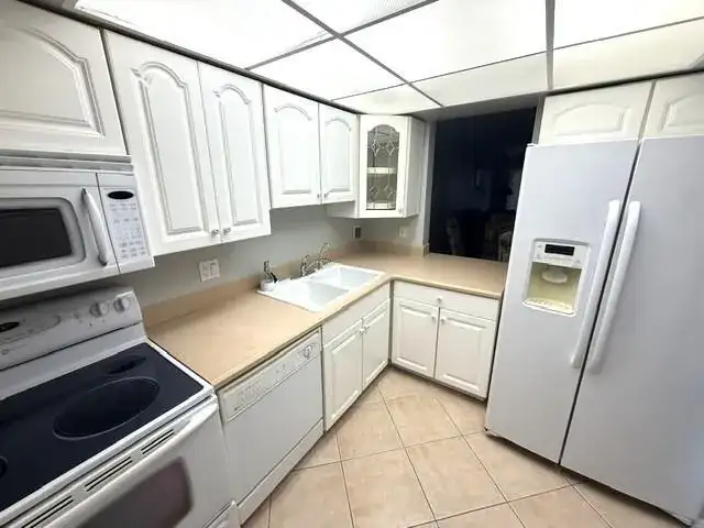 10040 Meridian Way N # 103, Palm Beach Gardens FL 33410 photo 2