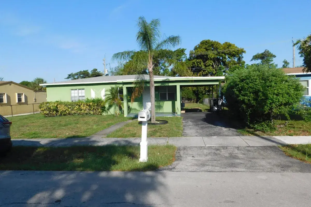 435 NW 30th Avenue, Fort Lauderdale FL 33311