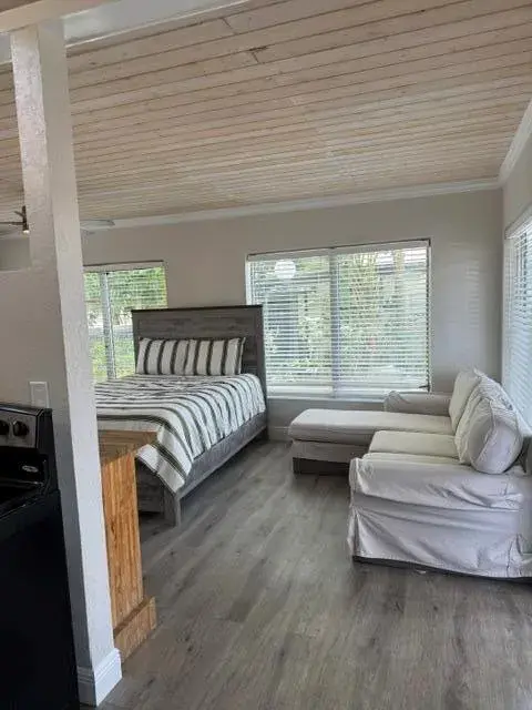 131 S Federal Highway # 3, FL 33460