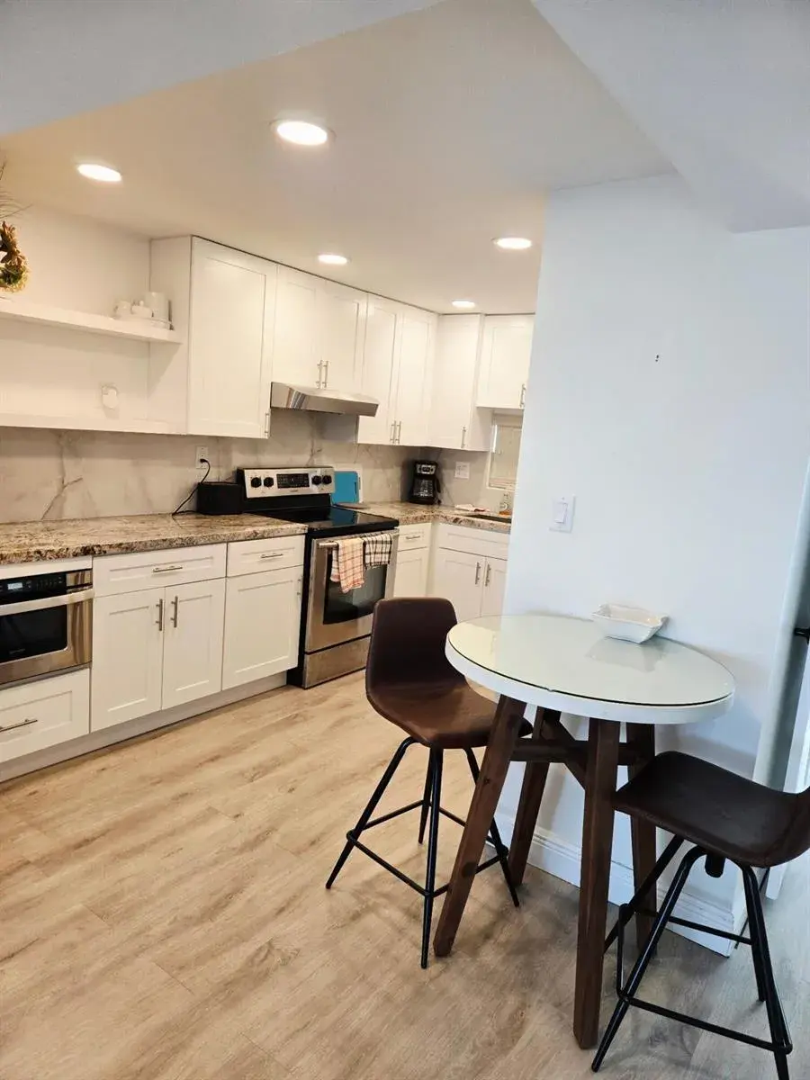 9923 S Hollybrook Lake Drive S # 310, Pembroke Pines FL 33025