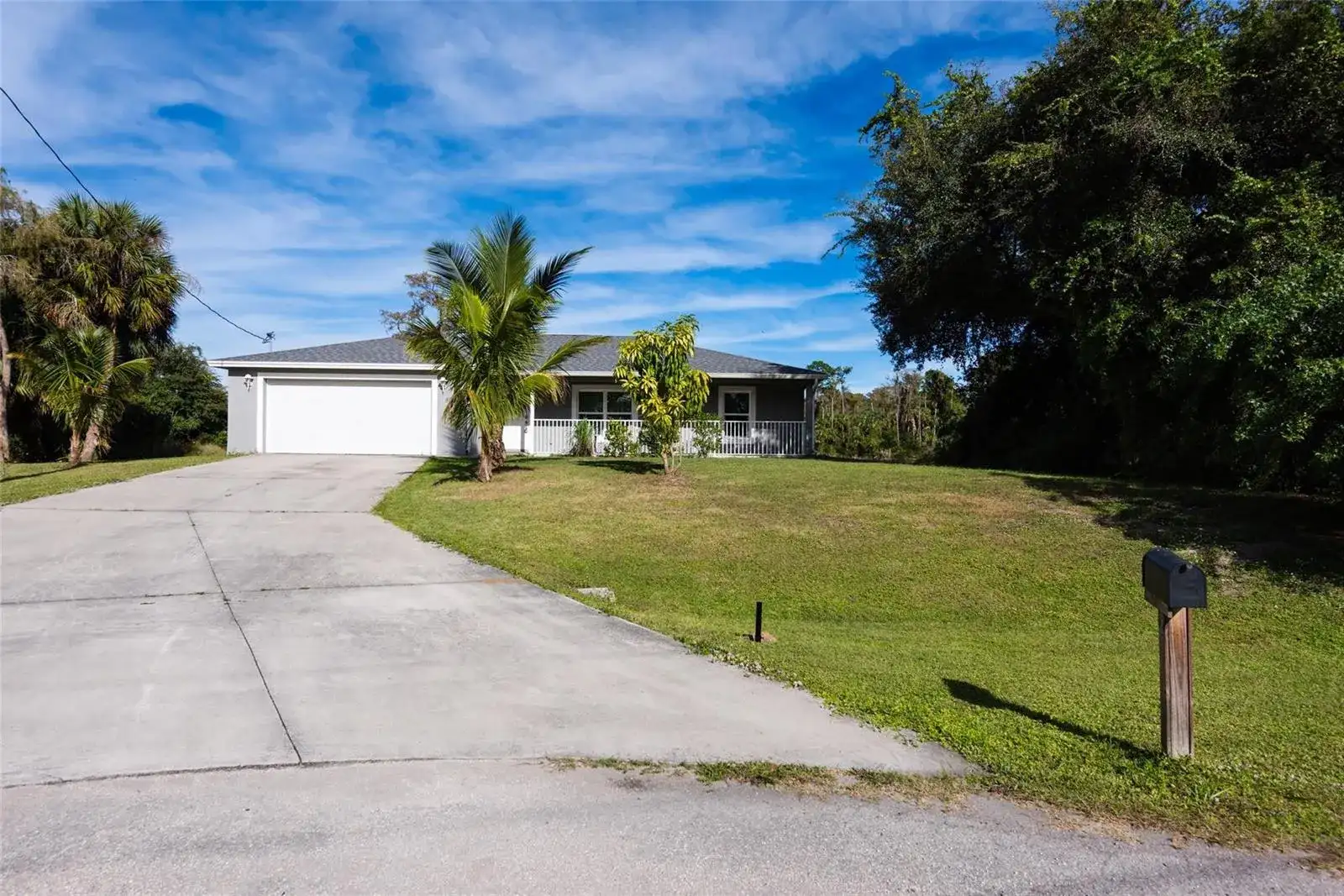 8007 Royal Court, FL 33935 photo 3