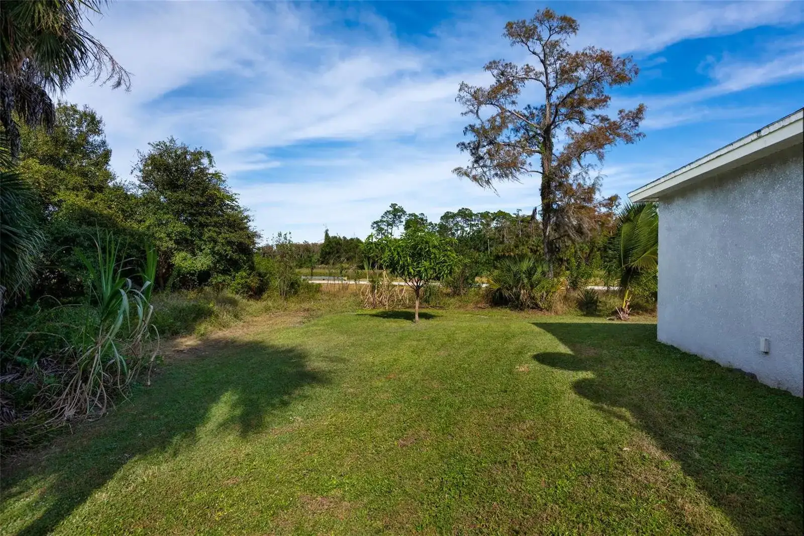 8007 Royal Court, FL 33935 photo 5