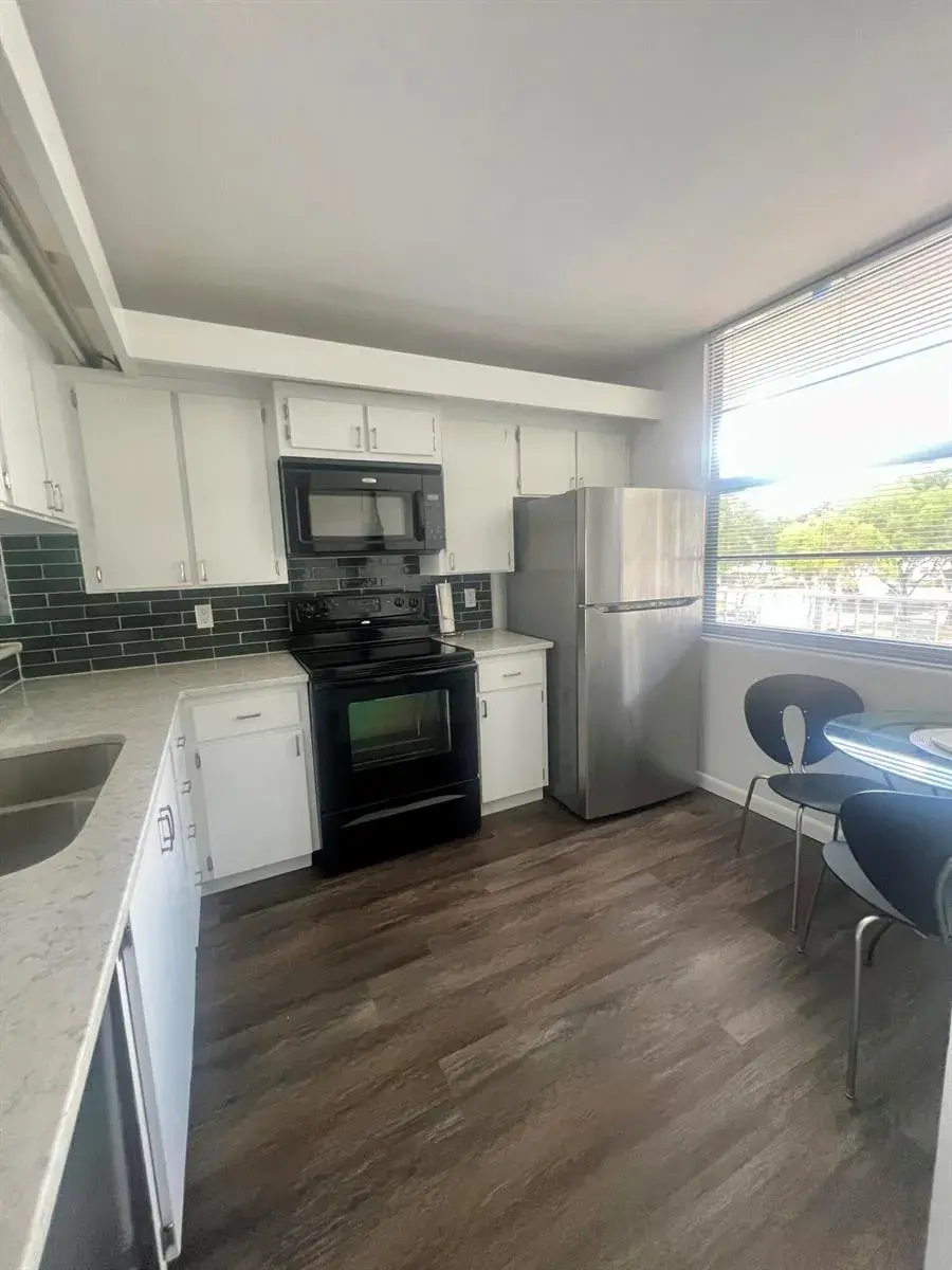 3516 Whitehall Drive # 301, West Palm Beach FL 33401