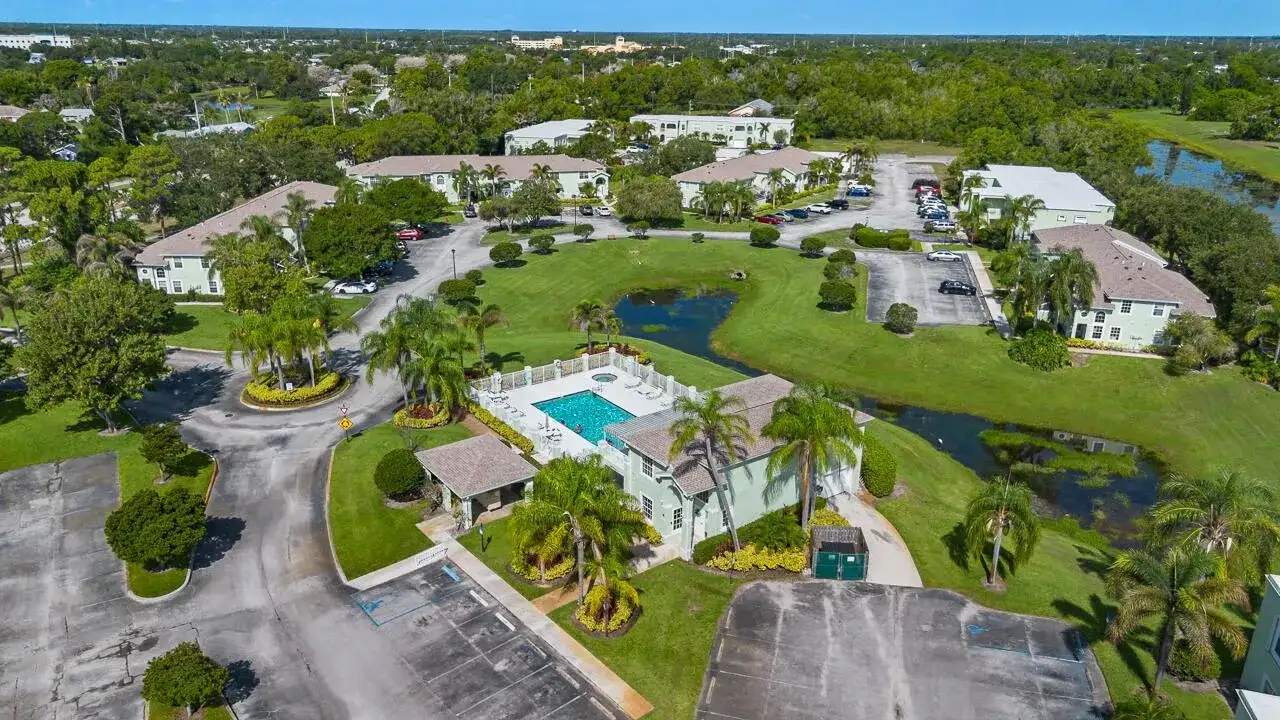 2127 SE Wild Meadow Circle, Port St. Lucie FL 34952 photo 3