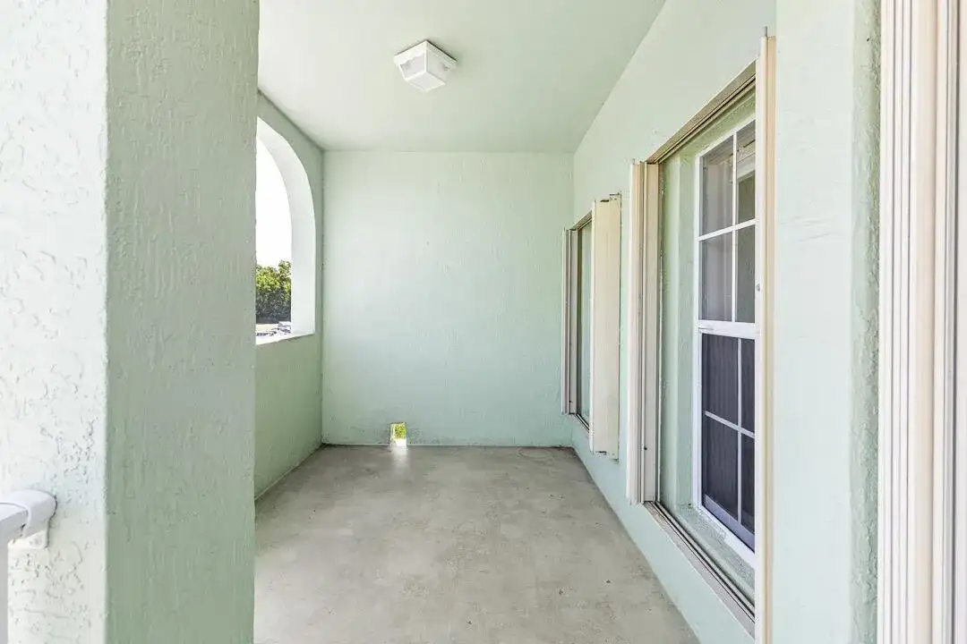 2127 SE Wild Meadow Circle, Port St. Lucie FL 34952 photo 4