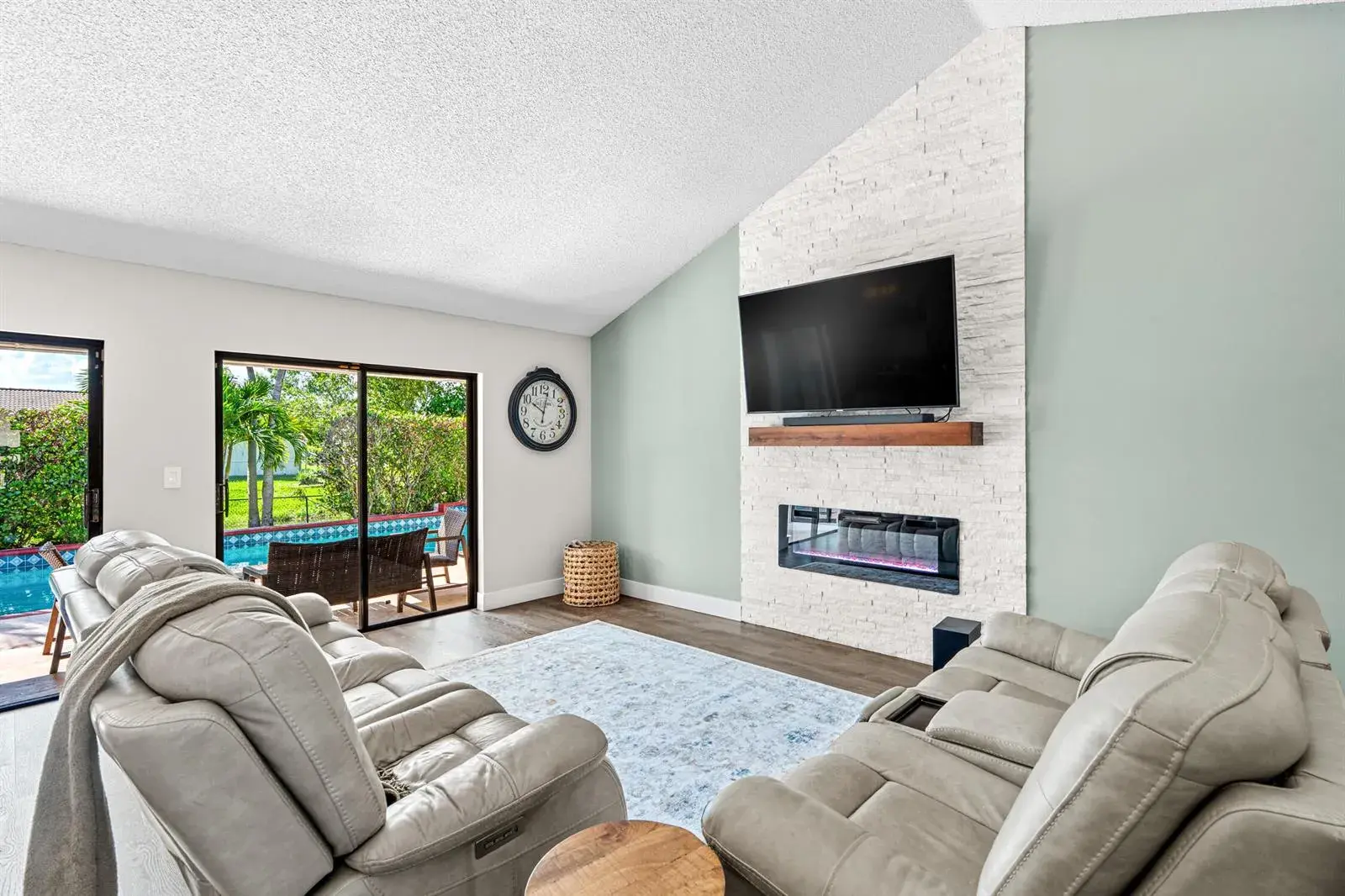 1912 NW 77th Avenue, Margate FL 33063