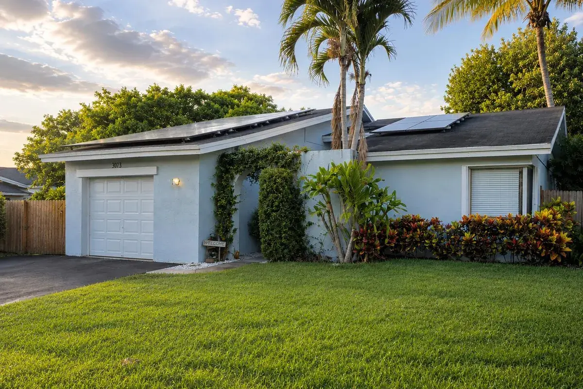 3873 NW 2nd Court, Deerfield Beach FL 33442