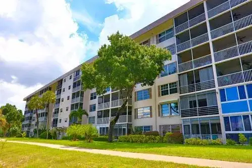 2801 N Palm Aire Drive # 405, Pompano Beach FL 33069 photo 5