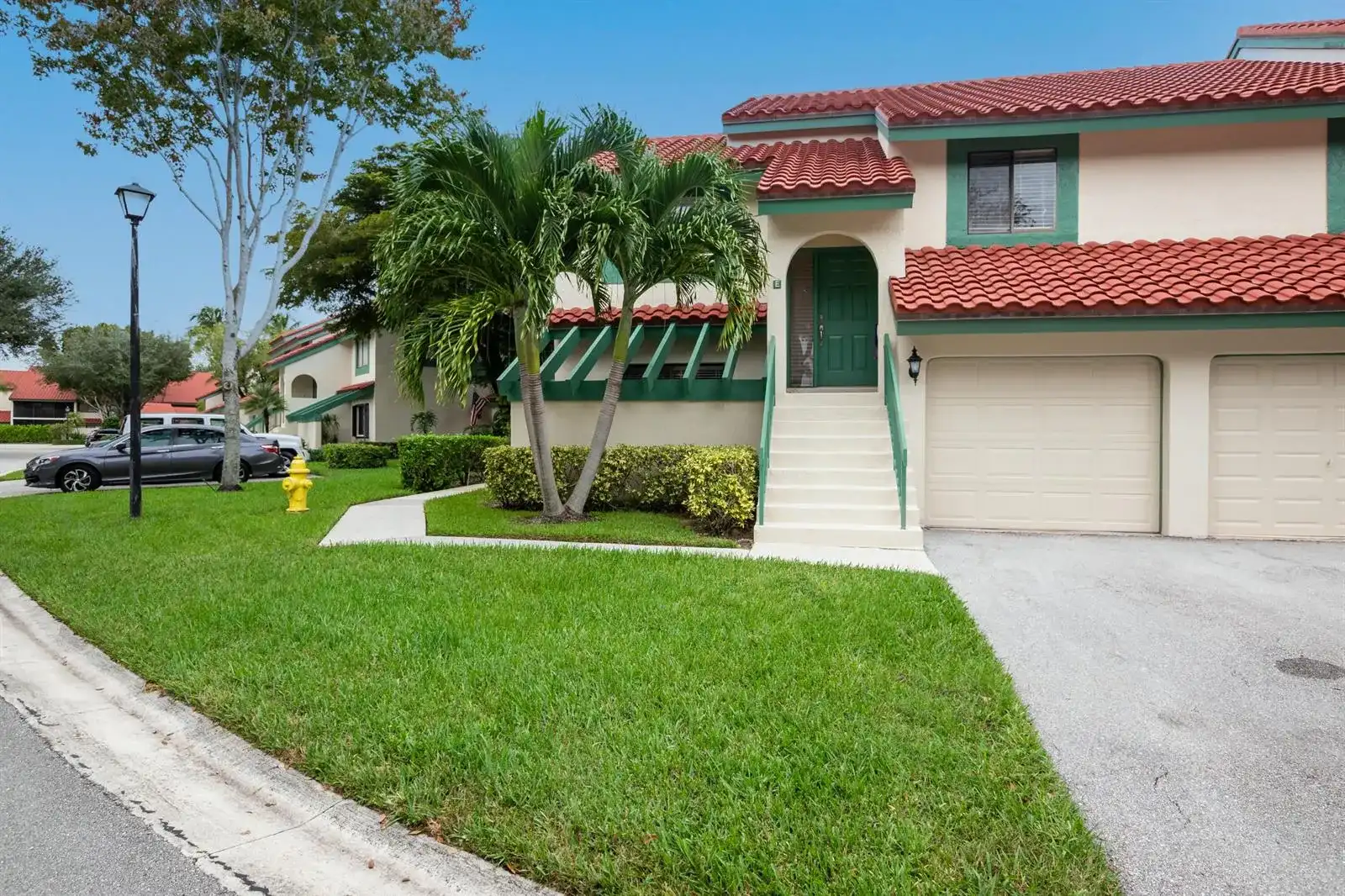 3 Lexington Lane E # A, Palm Beach Gardens FL 33418