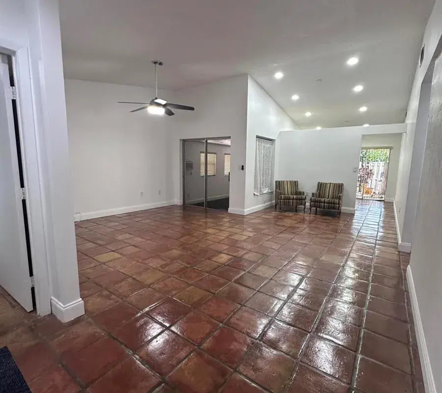 19823 NW 64th Place, Hialeah FL 33015