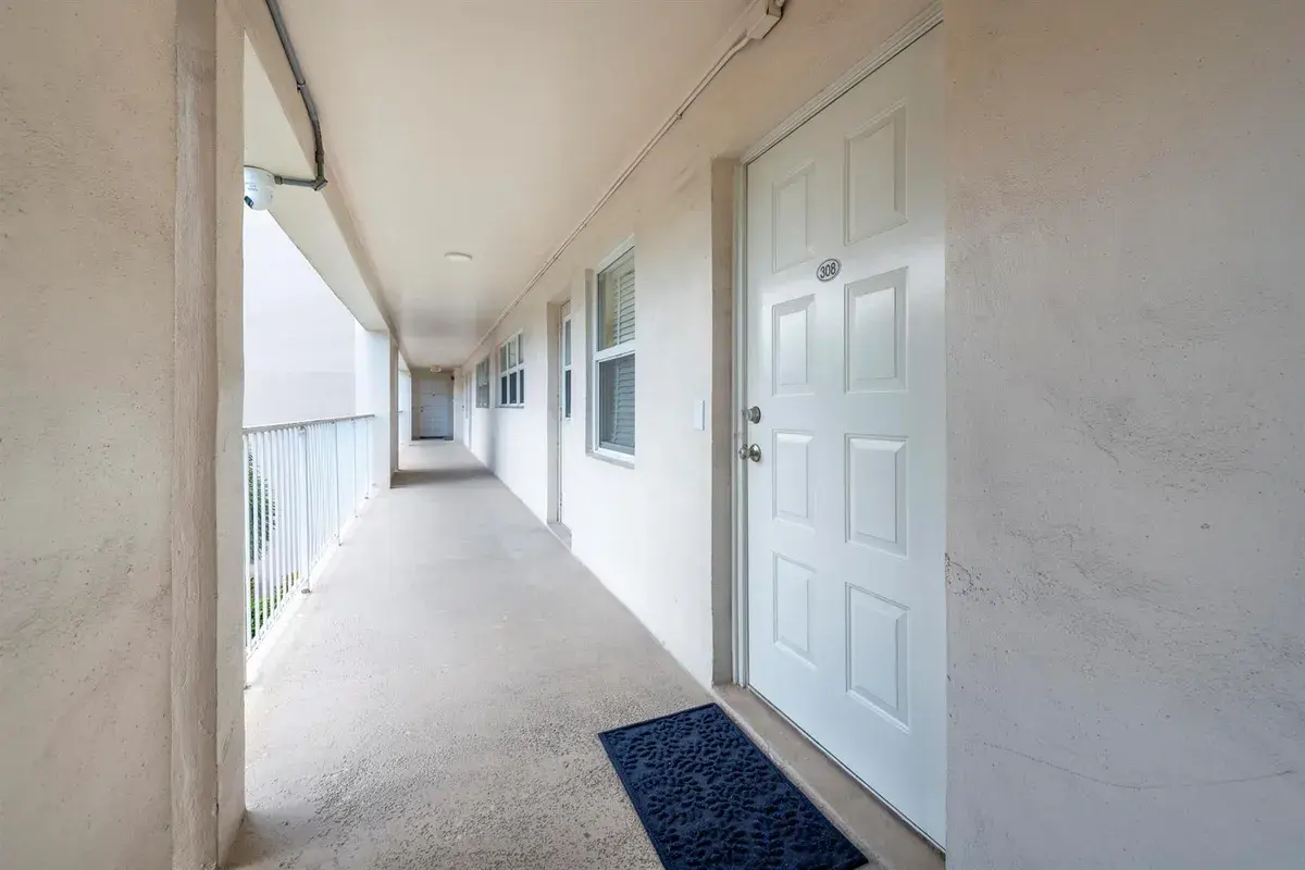 2651 S Course Drive # 308, Pompano Beach FL 33069